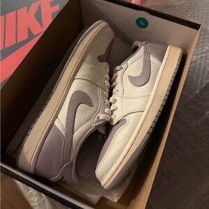 Jordan 1 low atmosphere